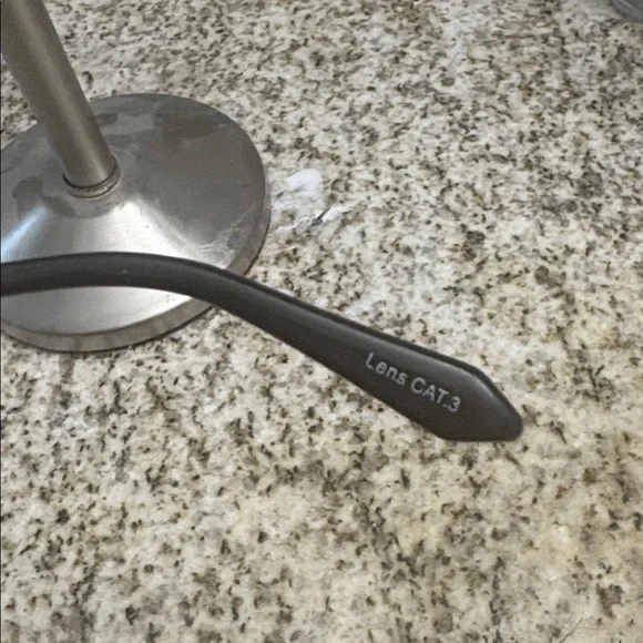 Quay Australia High Key Micro Sunglasses - Picture 3 of 4